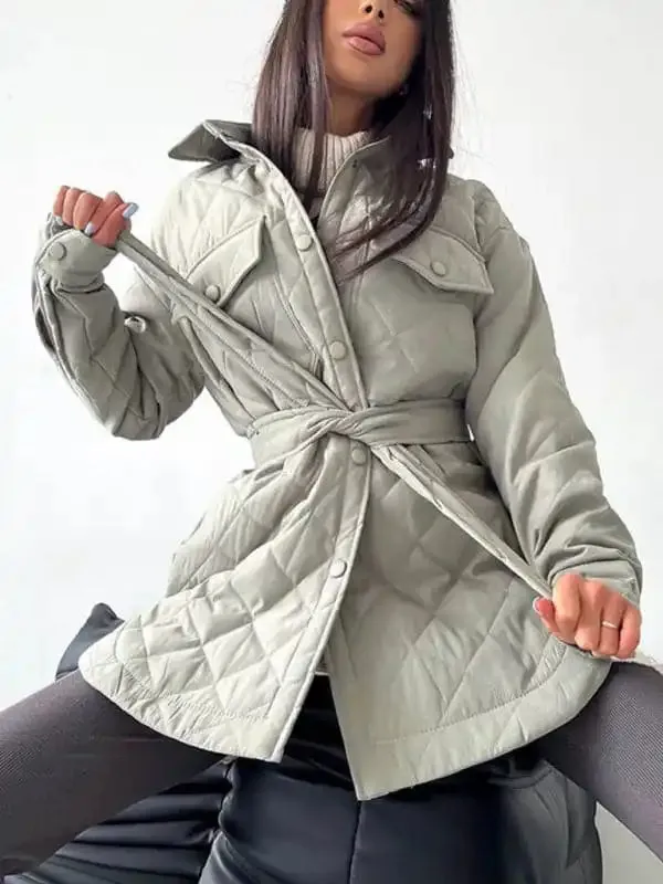Women’s diamond-patterned cotton Jacket with long lapels with buttons.