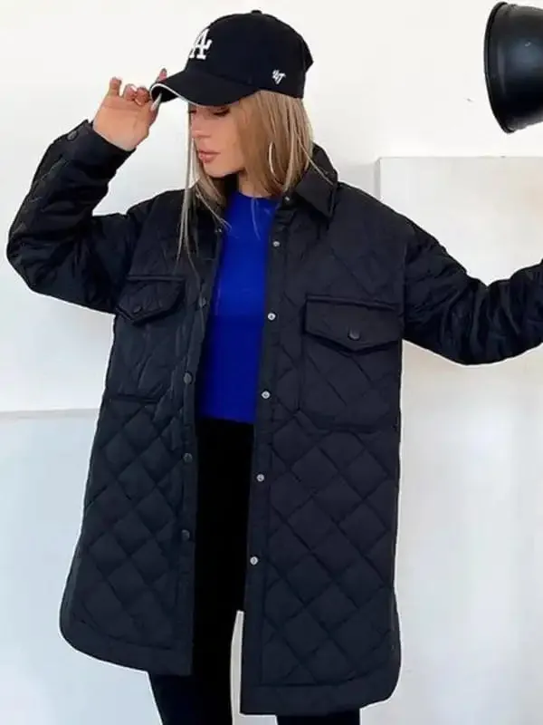 Women’s diamond-patterned cotton Jacket with long lapels with buttons.