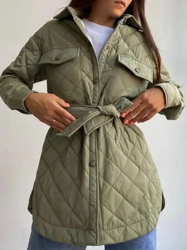 Women’s diamond-patterned cotton Jacket with long lapels with buttons.