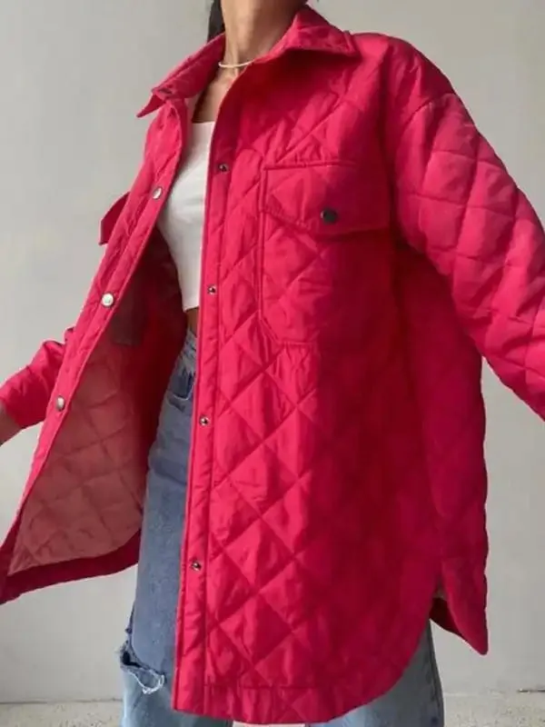 Women’s diamond-patterned cotton Jacket with long lapels with buttons.