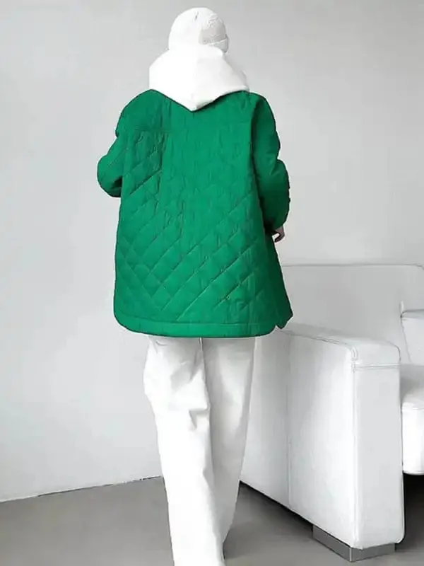 Women’s diamond-patterned cotton Jacket with long lapels with buttons.