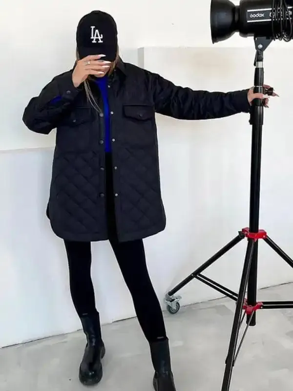 Women’s diamond-patterned cotton Jacket with long lapels with buttons.