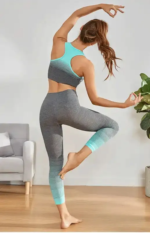 Women’s Seamless Breathable Moisture Wicking Bra Yoga Set